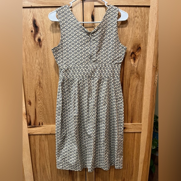 GAP Tan Black White Floral Abstract Print Fit Flare Mini Dress - Picture 2 of 5